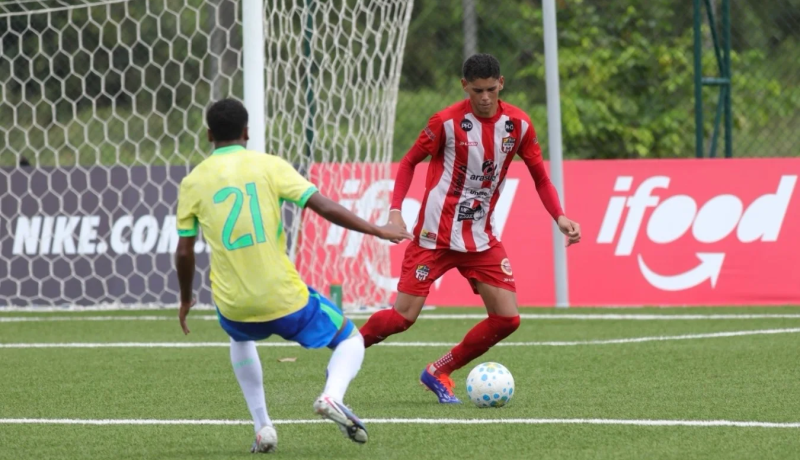 Seleção Brasileira Sub-15 bate o Santa Cruz em duelo amistoso